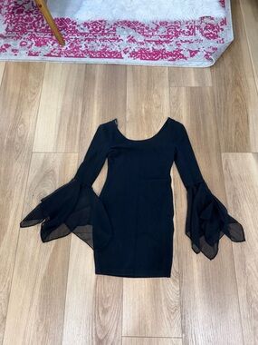 Black Bell-Sleeve Bodycon Dress -